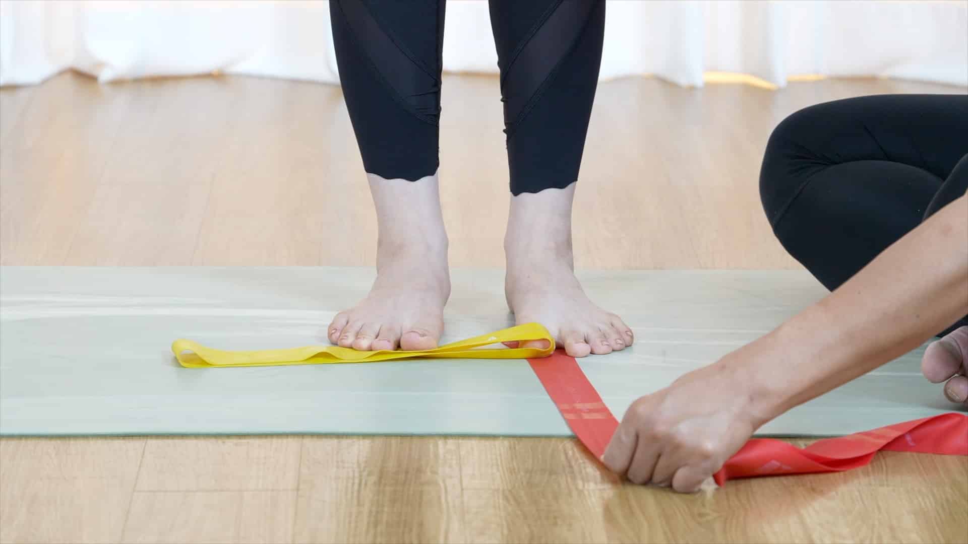 밴드를 이용한 발 통증 제어